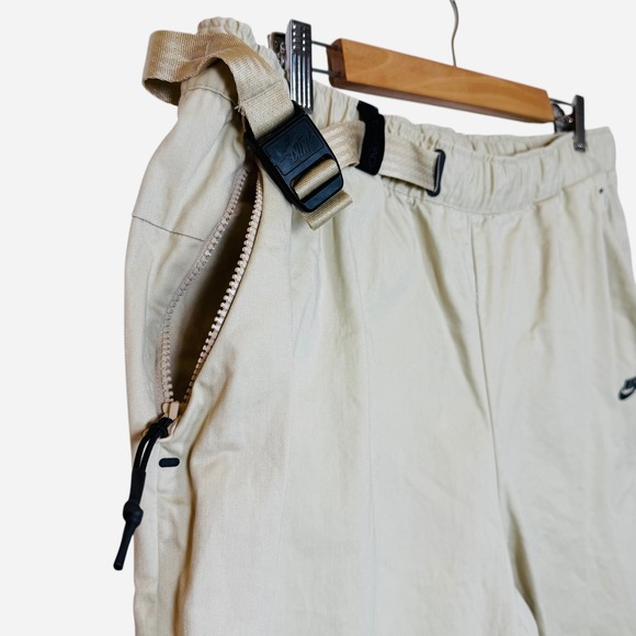 Nike Tech Pack Pants Men Large Beige Utility Cargo Zip Pockets Belted DM5547-206 - Picture 4 of 16